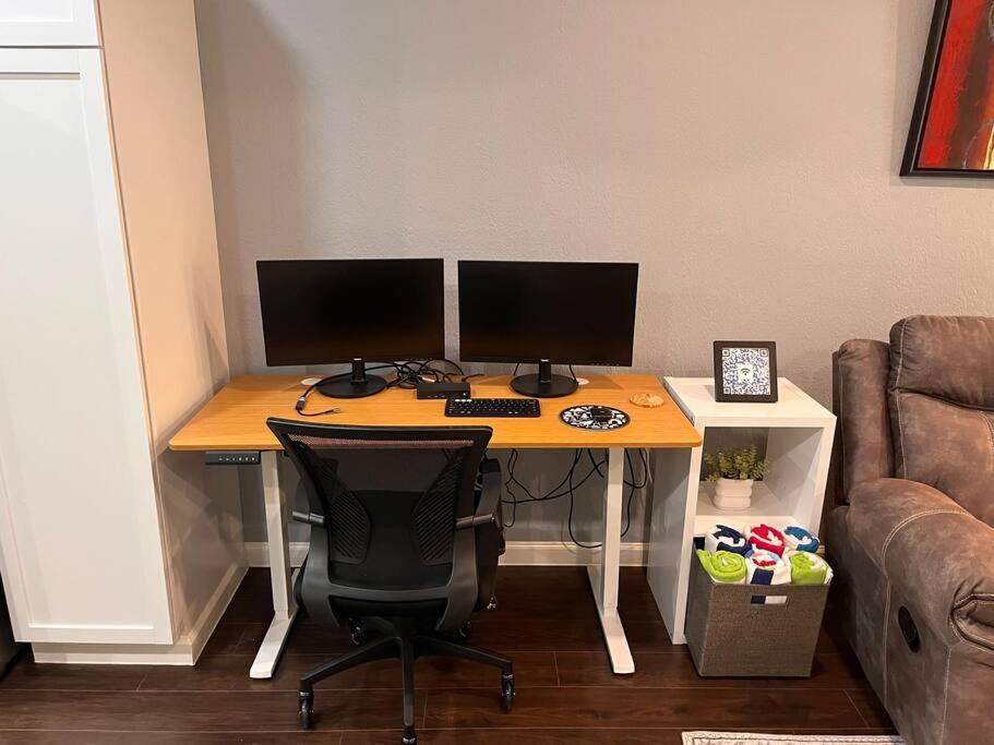 Healing Haven King Bed Suite Далас Екстериор снимка