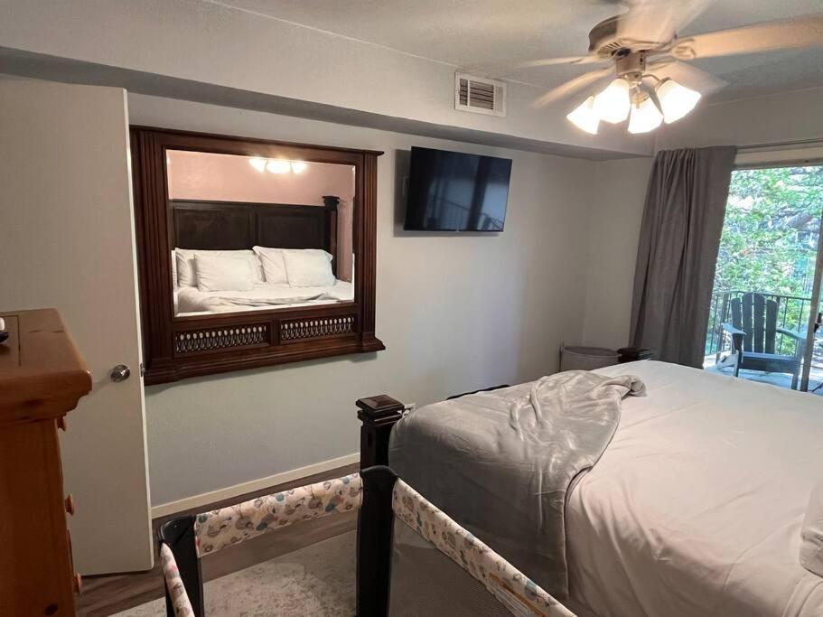 Healing Haven King Bed Suite Далас Екстериор снимка